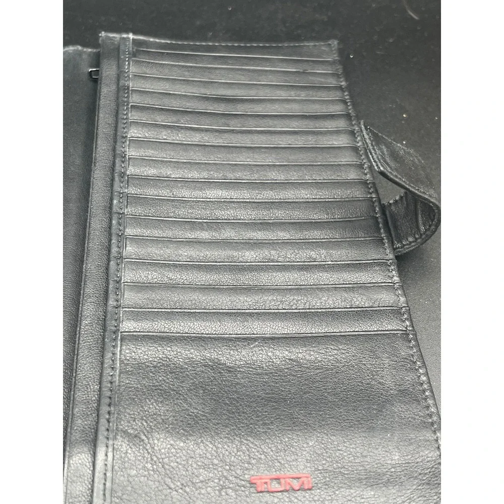 TUMI‎ Leather Wallet Travel Passport Card Organizer Black Leather 9 x 5
